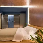 Elisabetin Residence: And Unique Design Apartman *
