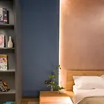 Elisabetin Residence: And Unique Design Apartman *