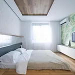 Elisabetin Residence: And Unique Design Apartman *