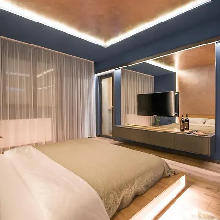 Elisabetin Residence: And Unique Design דירה