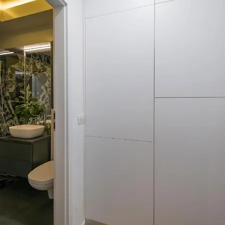 Elisabetin Residence: And Unique Design Διαμέρισμα