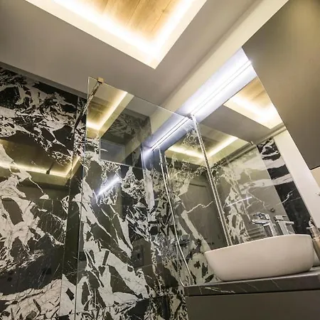 Apartment Elisabetin Residence: And Unique Design *