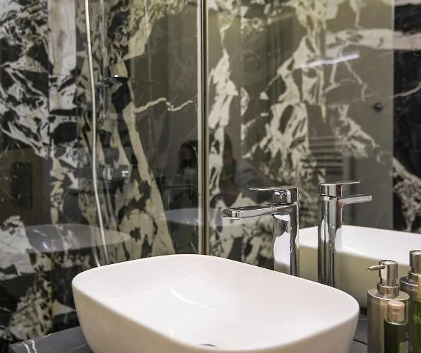 Elisabetin Residence: And Unique Design 公寓 *